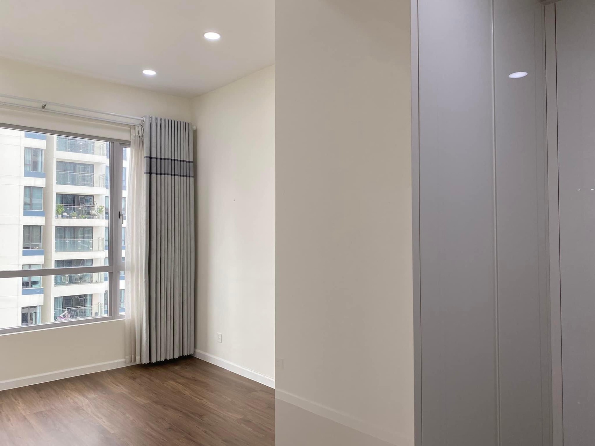 Hinh-Cho thuê căn hộ 3 phòng ngủ Estella Heights nhà trống