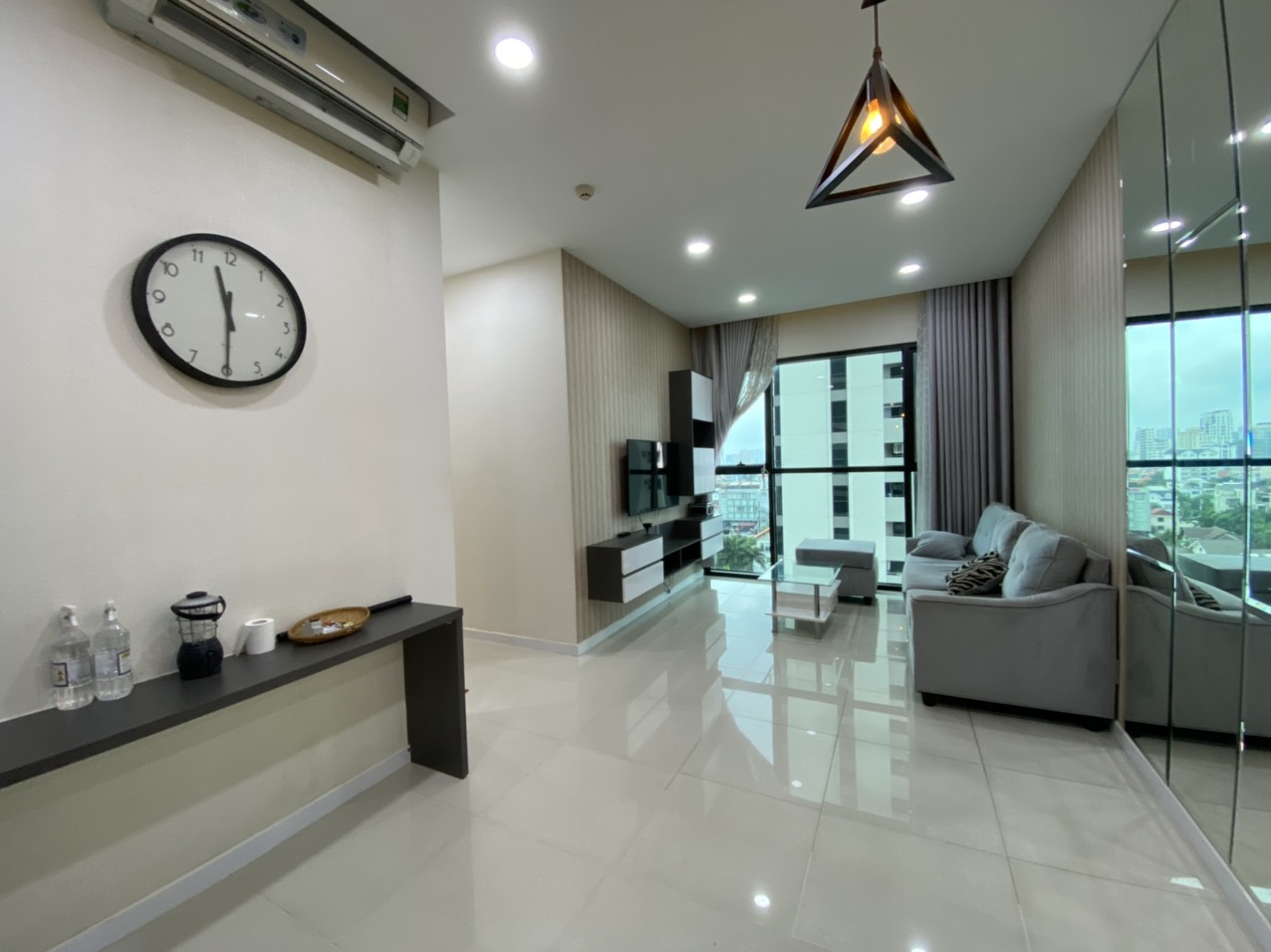 Hinh-Cho thuê căn hộ Ascent Thảo Điền 2 phòng ngù đầy đủ view hồ bơi đẹpnội thất