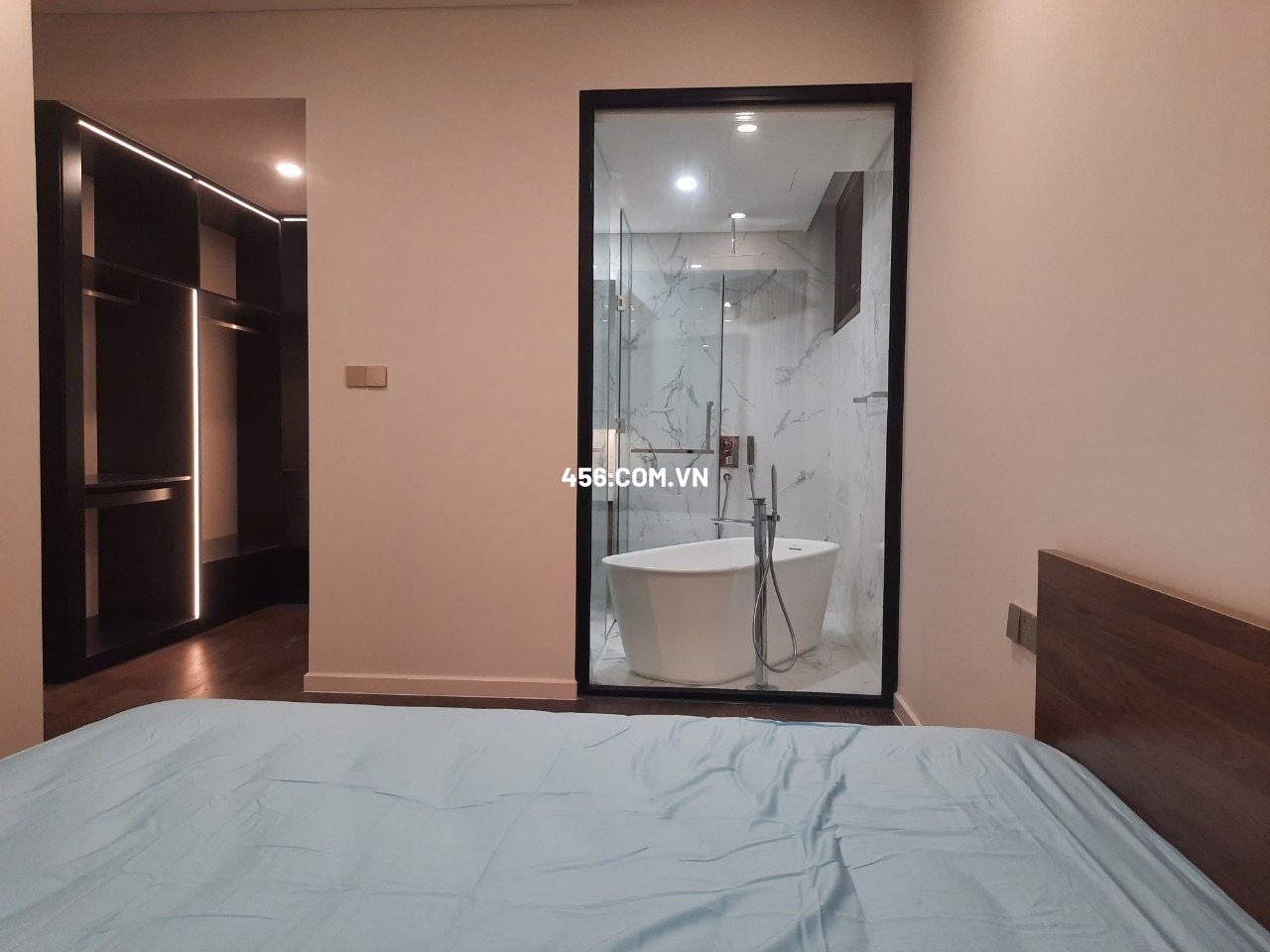 Hinh-Cho thuê căn hộ The Metropole 3 phòng ngủ đầy đủ nội thất tháp Galleria Block C