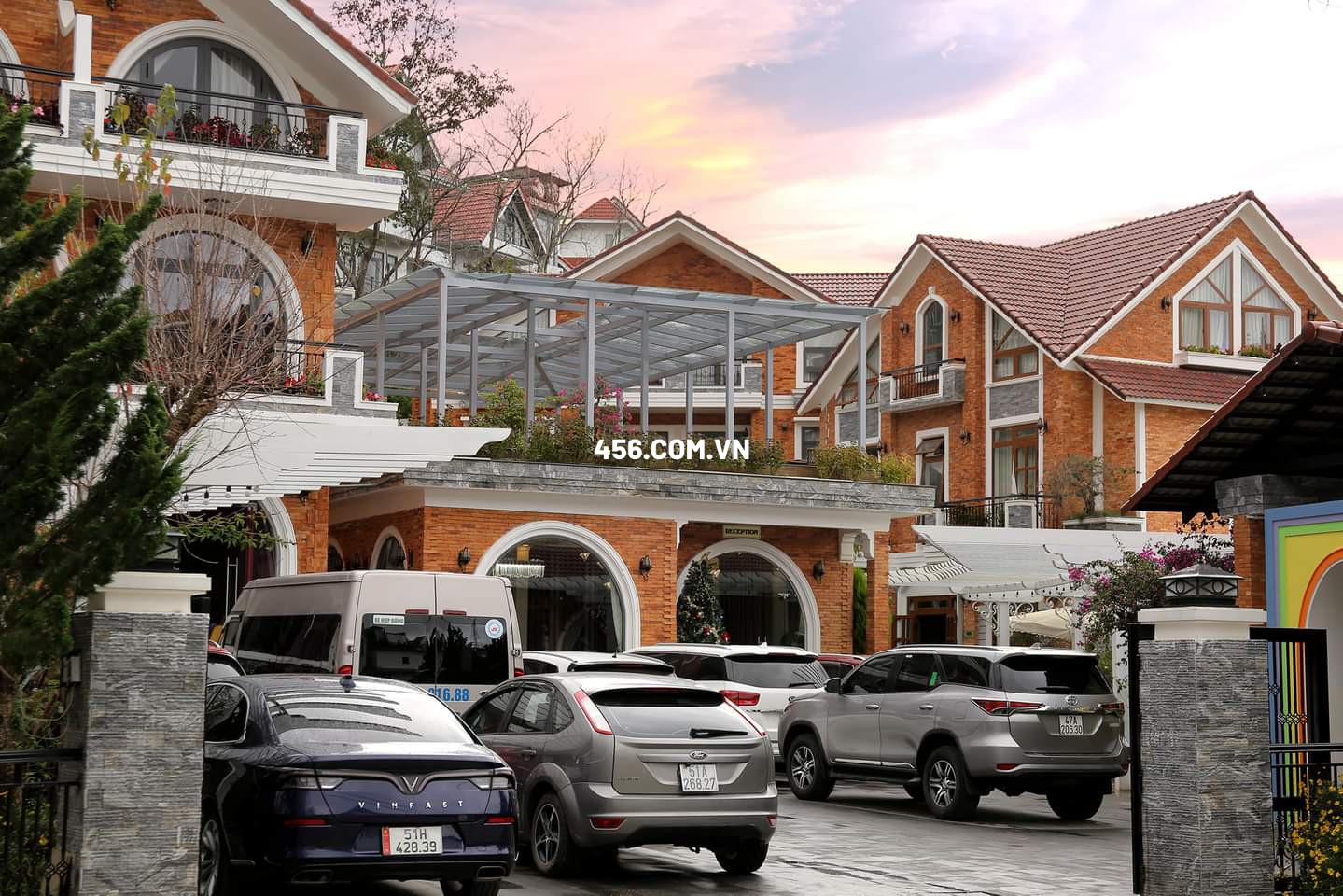 Hinh-Bán khu khách sạn đường 3 tháng 4 Phường 3 Đà Lạt