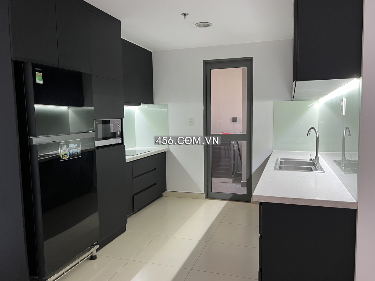 Hinh-Tháp 5 Căn hộ Masteri Thảo Điền 3 Phòng Ngủ View Sông Sài Gòn Lầu Cao Đẹp