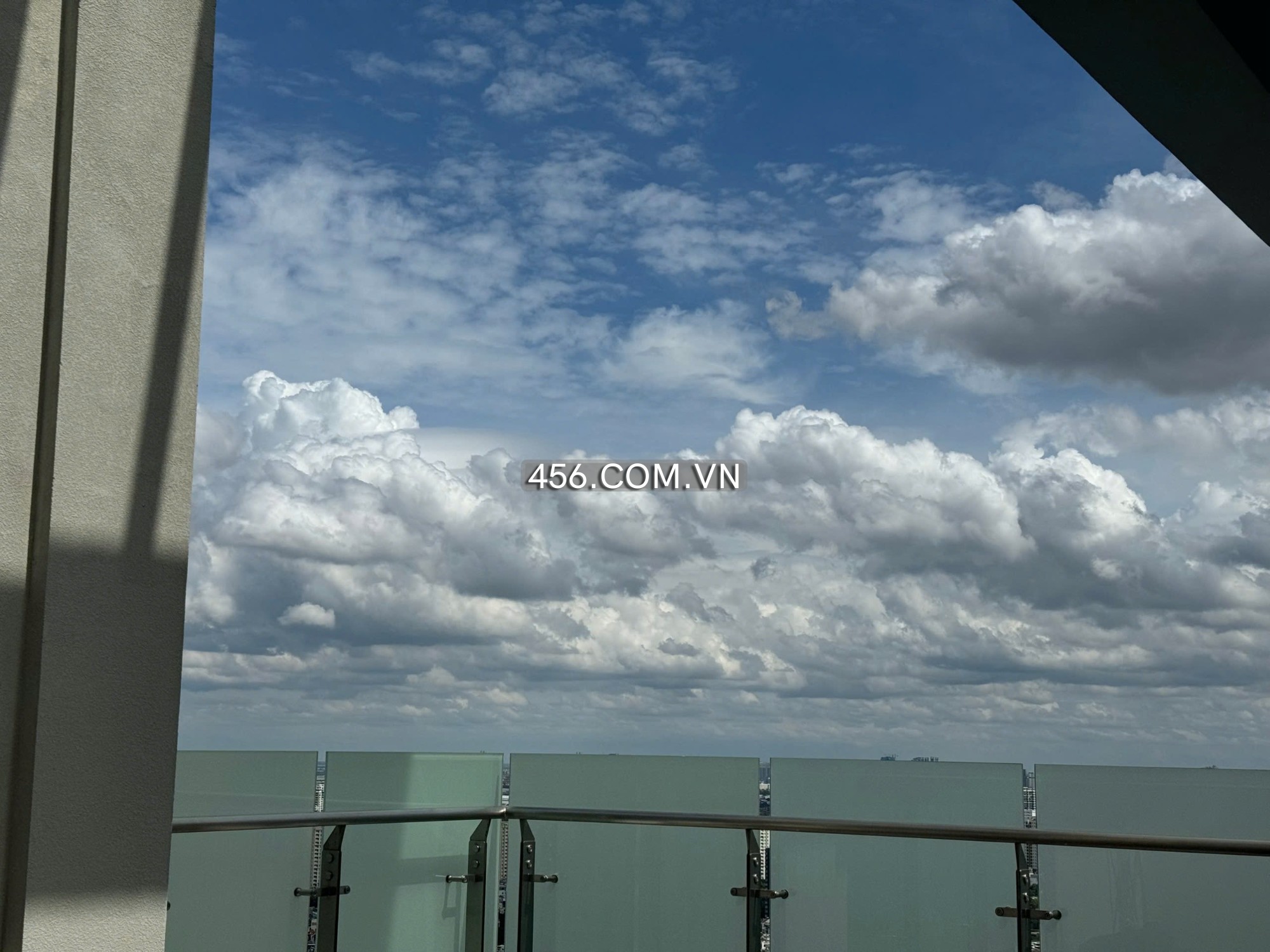 Hinh-Cho thuê Penthouse căn hộ Masteri Thảo Điền 100m2 sân vườn