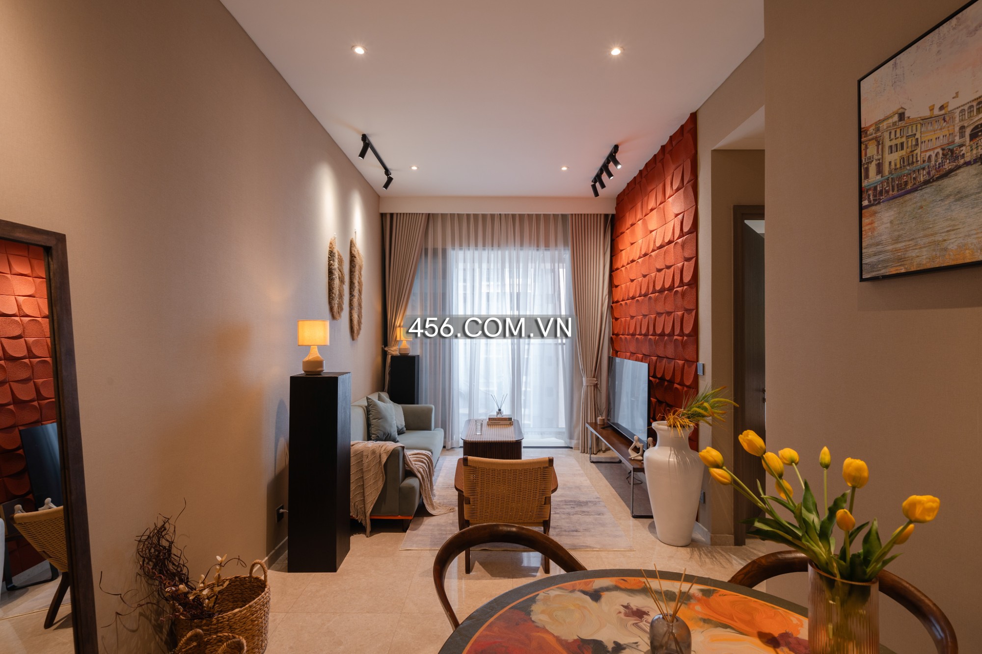 Hinh-Căn hộ The Marq cho thuê 2 phòng ngủ nội thất đẹp Quận 1